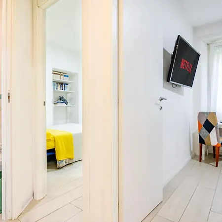 Dimora Clodia-casa Intera Con Stanza Privata E Bagno In Condivisione Róma