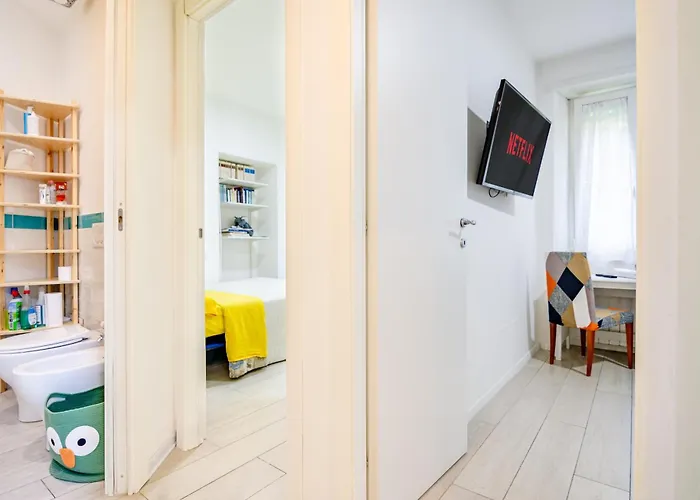 Dimora Clodia-casa Intera Con Stanza Privata E Bagno In Condivisione Róma