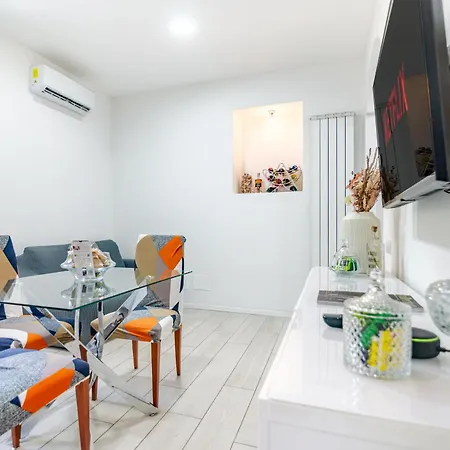 Dimora Clodia-casa Intera Con Stanza Privata E Bagno In Condivisione