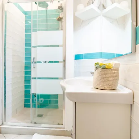 Dimora Clodia-casa Intera Con Stanza Privata E Bagno In Condivisione Affittacamere