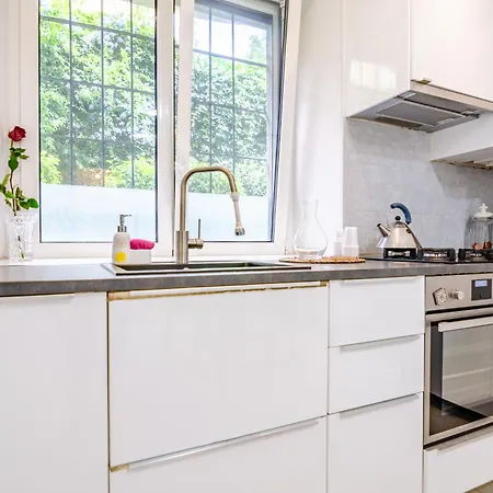 Dimora Clodia-casa Intera Con Stanza Privata E Bagno In Condivisione