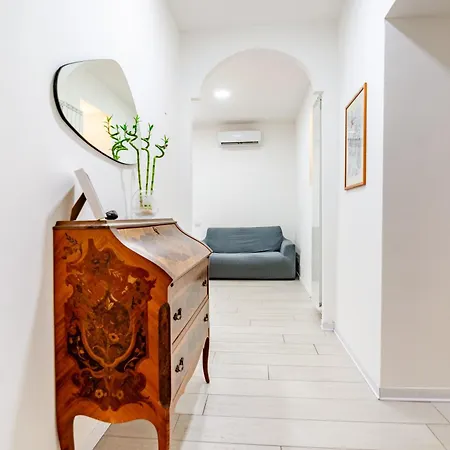 Dimora Clodia-casa Intera Con Stanza Privata E Bagno In Condivisione *