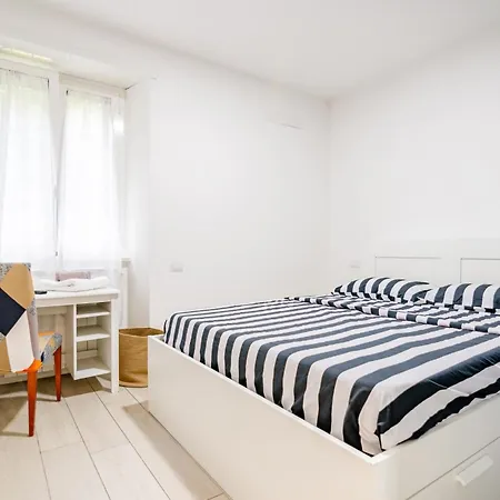 招待所 Dimora Clodia-casa Intera Con Stanza Privata E Bagno In Condivisione *