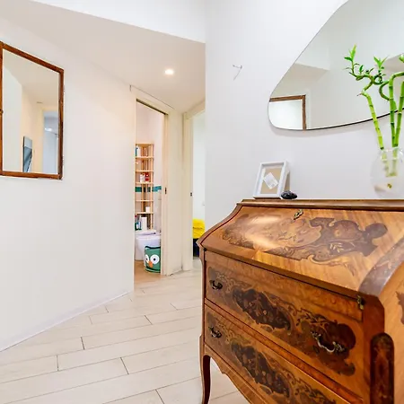 Dimora Clodia-casa Intera Con Stanza Privata E Bagno In Condivisione 招待所 *